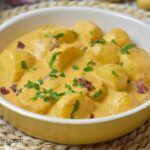 PREPARANDO UNA DELICIOSA PAPAS ALA CREMA
