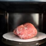 TIPS DE COMO  DESCONGELAR LA CARNE  DE MANERA MAS  RAPIDA